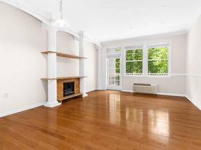 15 Freedom Way 212, Jersey City NJ 07305