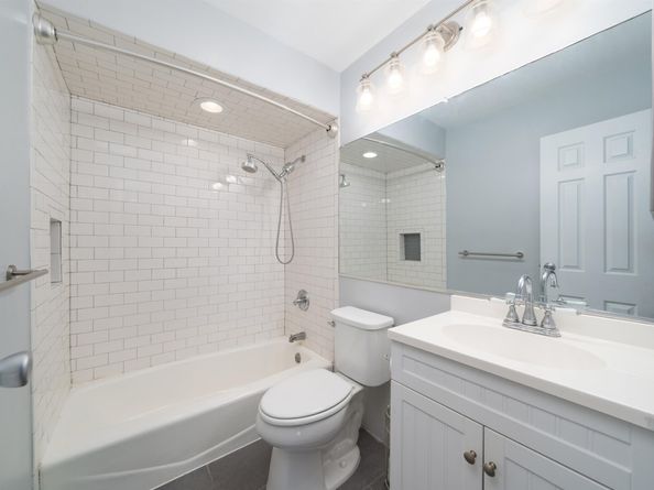 6715 Polk St 12, Guttenberg NJ 07093