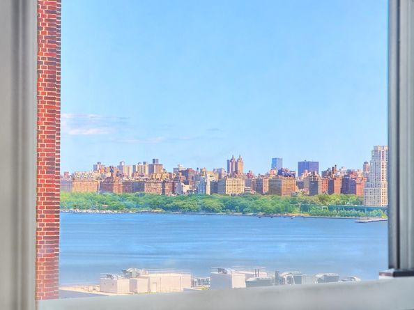 875 Blvd East 17, Weehawken NJ 07086