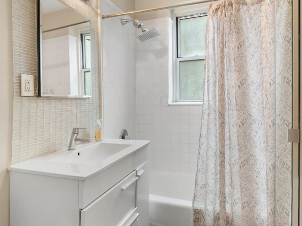 875 Blvd East 17, Weehawken NJ 07086