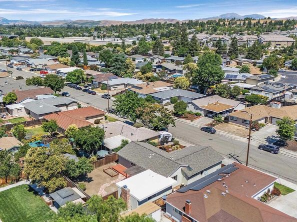 3877 Santa Clara Way, Livermore CA 94550