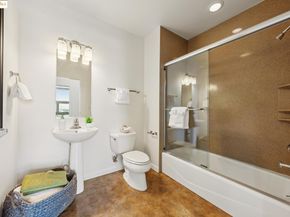 428 Alice St 822, Oakland CA 94607