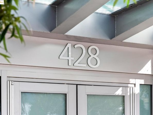 428 Alice St 822, Oakland CA 94607