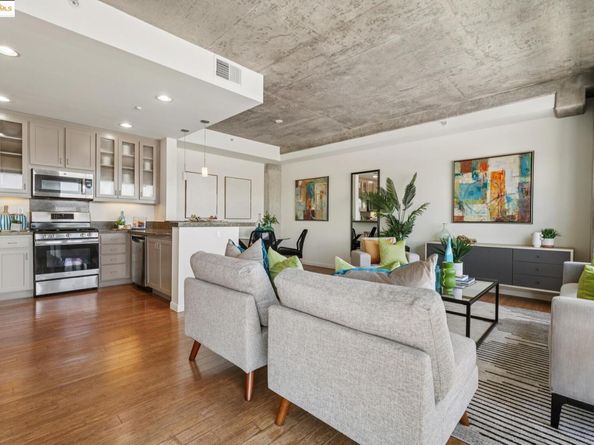 428 Alice St 822, Oakland CA 94607