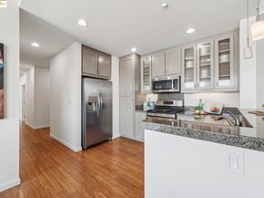 428 Alice St 822, Oakland CA 94607