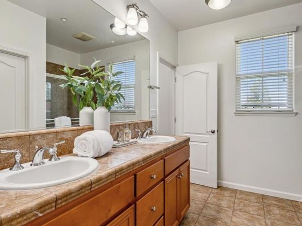 8857 Oliver Pl, Dublin CA 94568