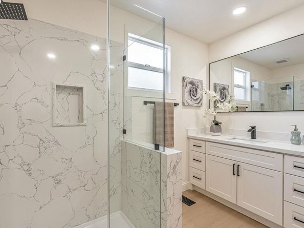 6927 Sunkist Dr, Oakland CA 94605