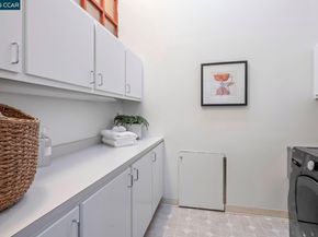 8 Oak Arbor Rd, Orinda CA 94563