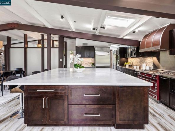 8 Oak Arbor Rd, Orinda CA 94563