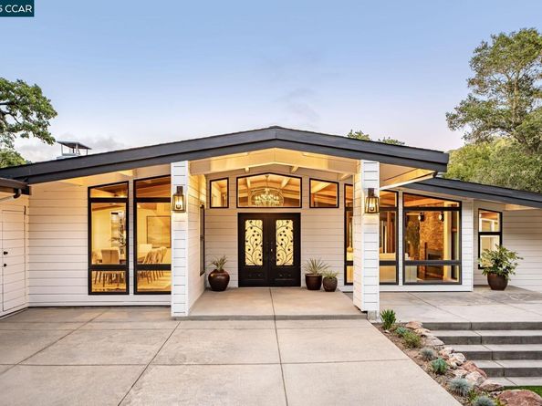 8 Oak Arbor Rd, Orinda CA 94563