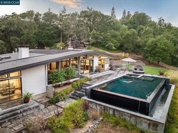 8 Oak Arbor Rd, Orinda CA 94563