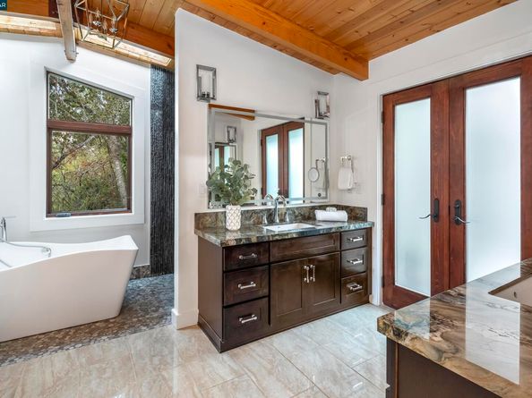 8 Oak Arbor Rd, Orinda CA 94563