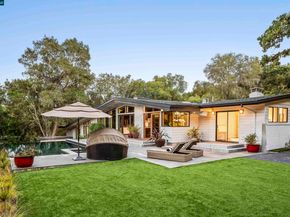8 Oak Arbor Rd, Orinda CA 94563