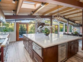 8 Oak Arbor Rd, Orinda CA 94563