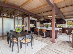 8 Oak Arbor Rd, Orinda CA 94563