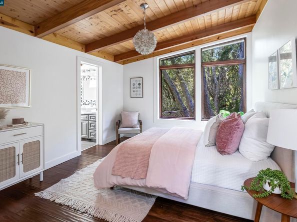 8 Oak Arbor Rd, Orinda CA 94563