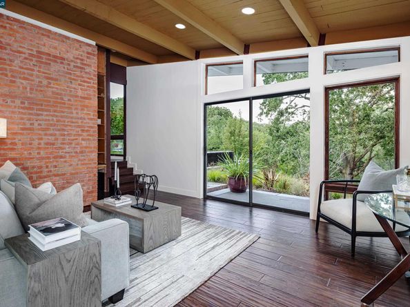 8 Oak Arbor Rd, Orinda CA 94563