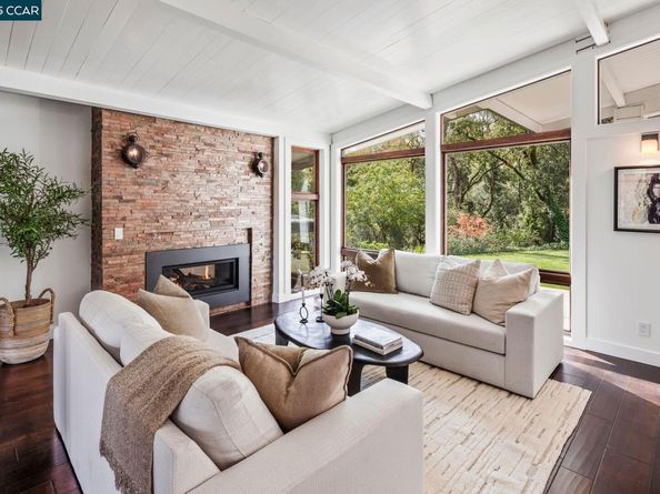 8 Oak Arbor Rd, Orinda CA 94563