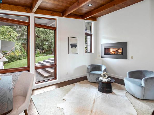 8 Oak Arbor Rd, Orinda CA 94563