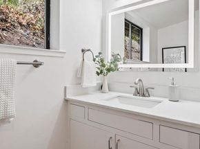 8 Oak Arbor Rd, Orinda CA 94563