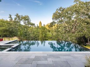 8 Oak Arbor Rd, Orinda CA 94563