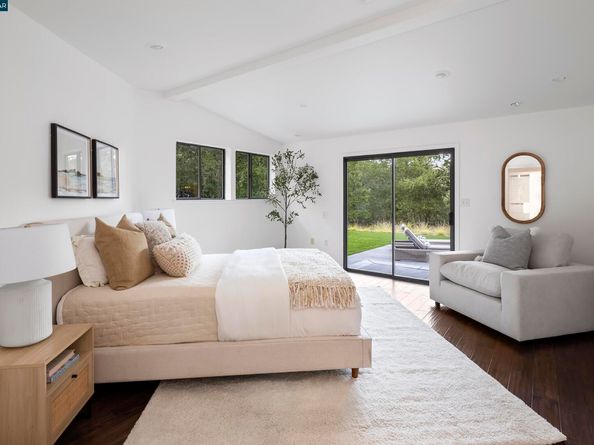 8 Oak Arbor Rd, Orinda CA 94563