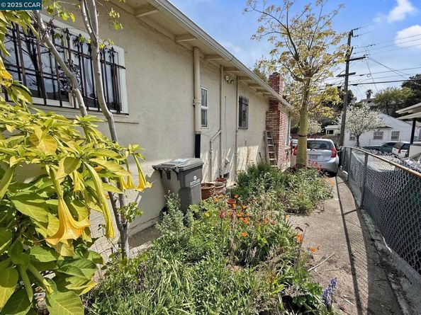 2129 Harrington Ave, Oakland CA 94601