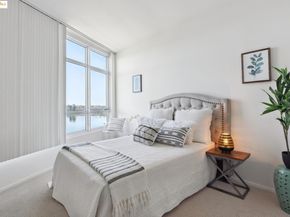 1 Lakeside Dr 1010, Oakland CA 94612