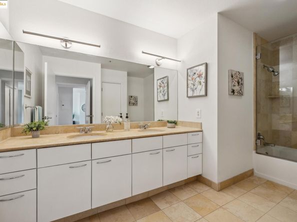 1 Lakeside Dr 1010, Oakland CA 94612