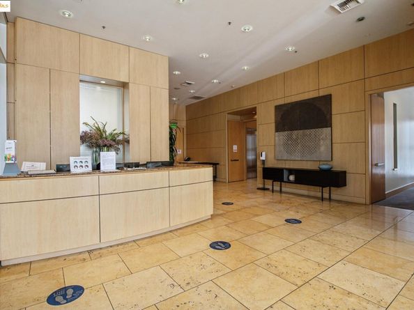 1 Lakeside Dr 1010, Oakland CA 94612