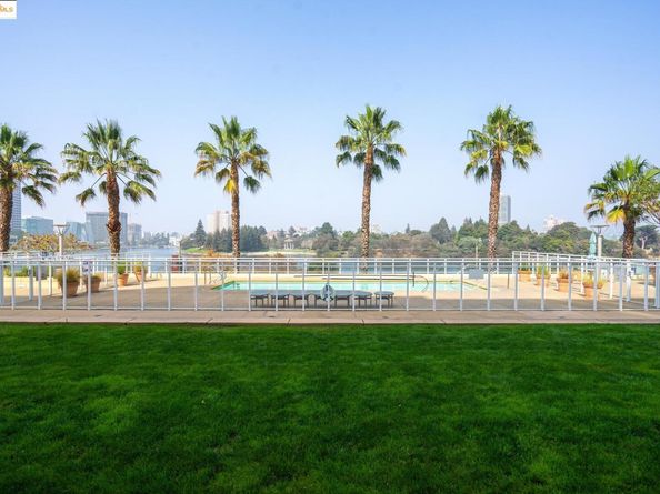 1 Lakeside Dr 1010, Oakland CA 94612