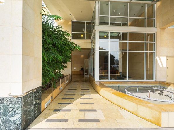 1 Lakeside Dr 1010, Oakland CA 94612