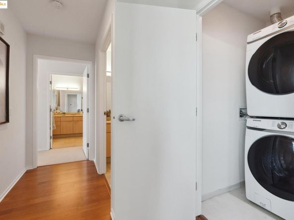 1 Lakeside Dr 1010, Oakland CA 94612