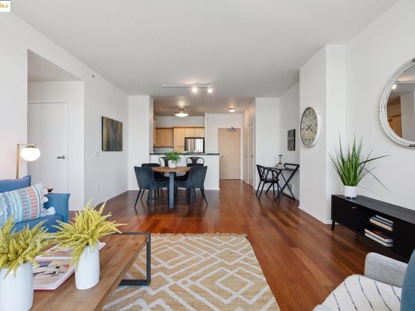 1 Lakeside Dr 1010, Oakland CA 94612