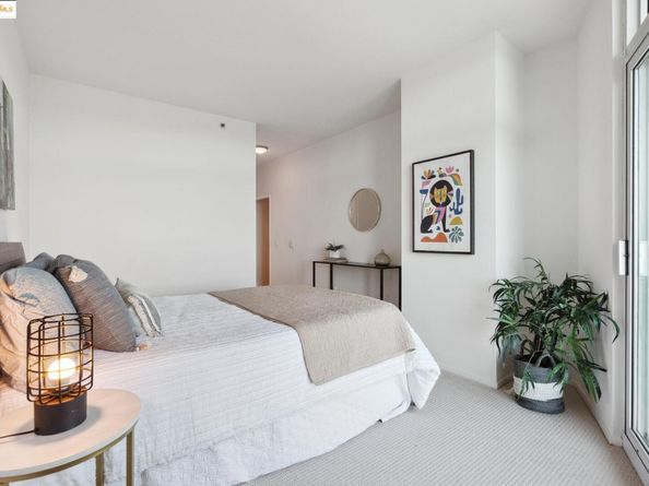 1 Lakeside Dr 1010, Oakland CA 94612