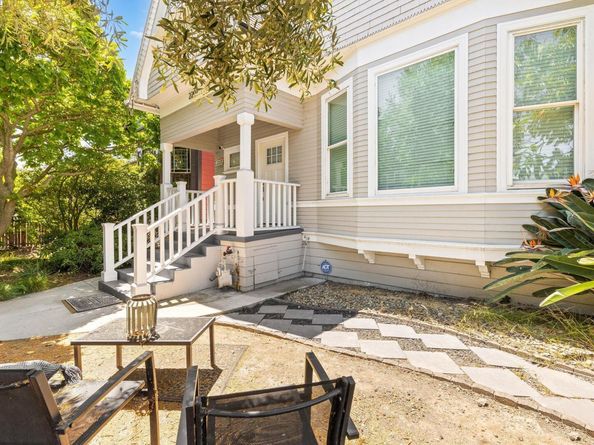 2207 E 21St St, Oakland CA 94606