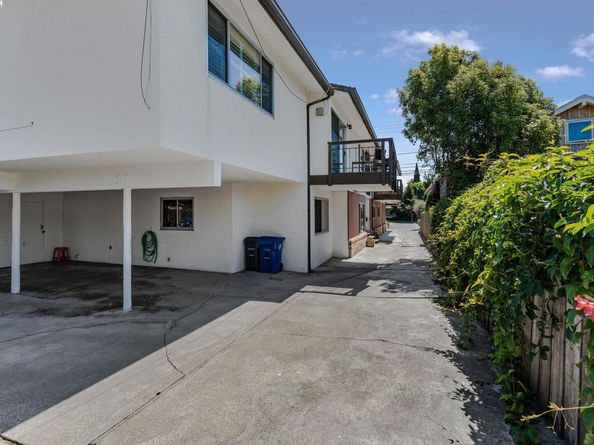 1233 Broadway D, Alameda CA 94501