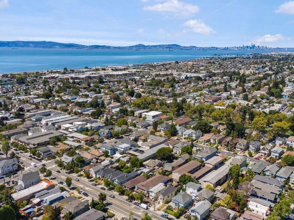 1233 Broadway D, Alameda CA 94501