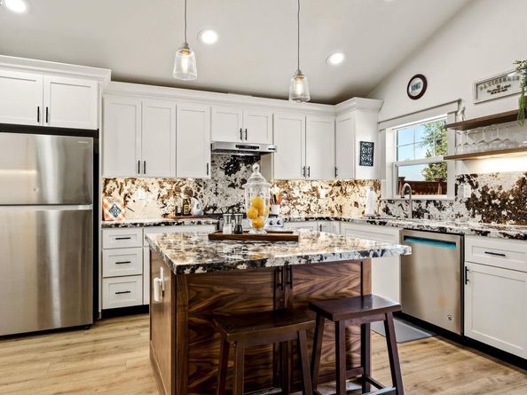 2141 Pomona, Martinez CA 94553