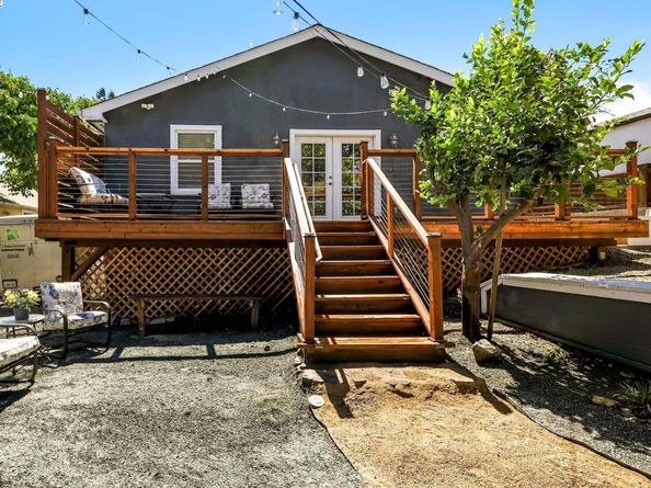 2141 Pomona, Martinez CA 94553