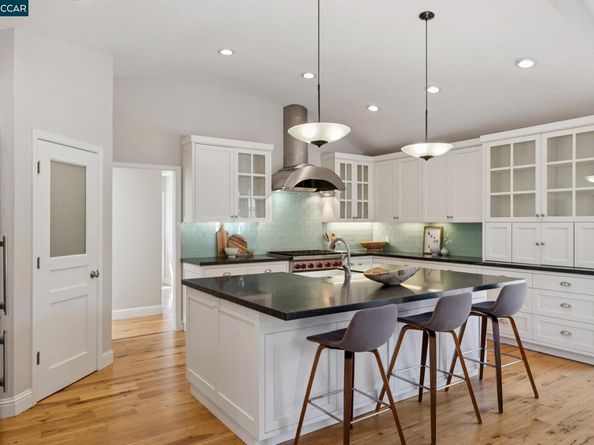 3260 Rohrer Drive, Lafayette CA 94549