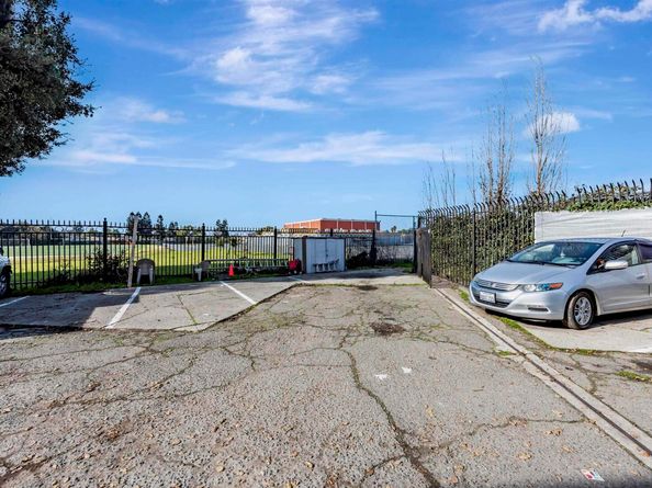 107 Catron Dr, Oakland CA 94603