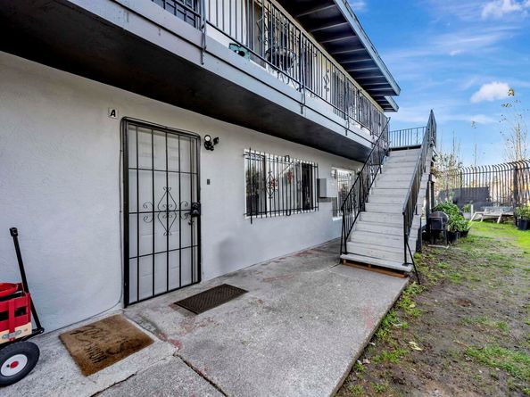107 Catron Dr, Oakland CA 94603