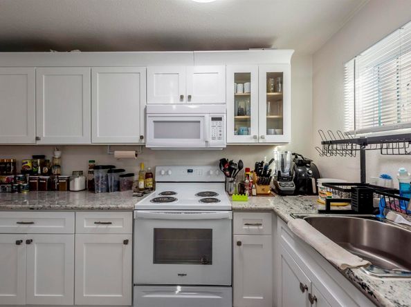 107 Catron Dr, Oakland CA 94603