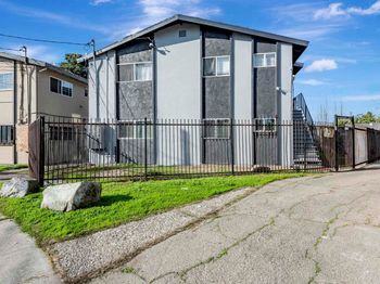 107 Catron Dr