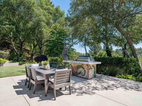 10 Ichabod Lane, Orinda CA 94563