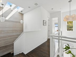 986 43rd Street, Oakland CA 94608