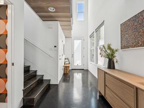 986 43rd Street, Oakland CA 94608