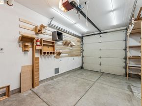 986 43rd Street, Oakland CA 94608