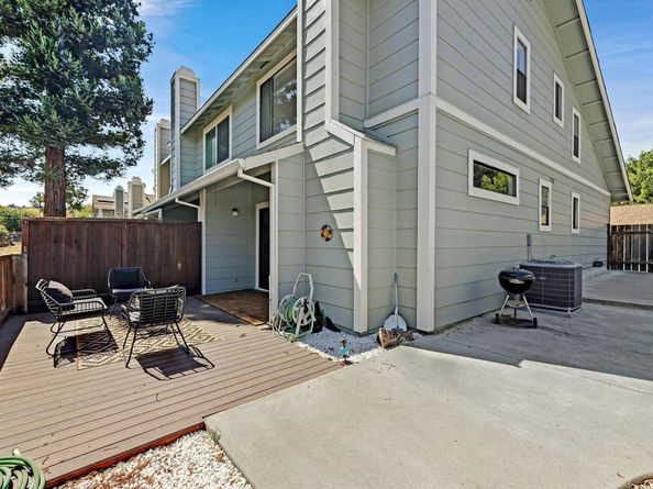 3285 Monika Ln, Hayward CA 94541